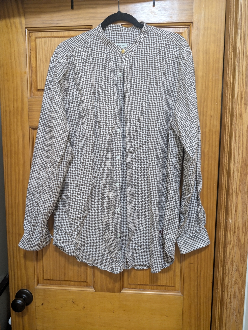 J. Peterman Men's Houndstooth Button-Down Oversized Shirt in Brown and White - M